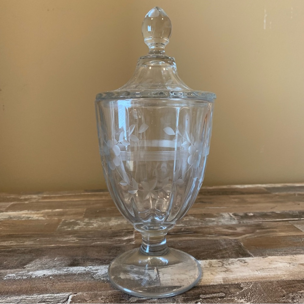 Beautiful Cambridge glass etched crystal jar with lid